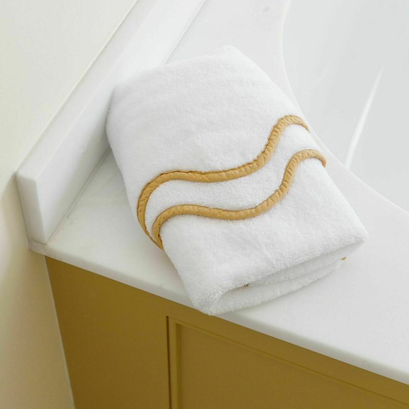 Eaton place towel bath