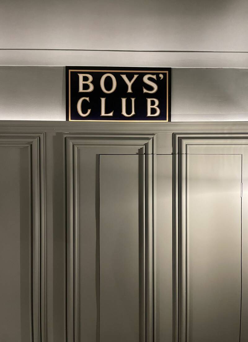 BAR BOYS CLUB