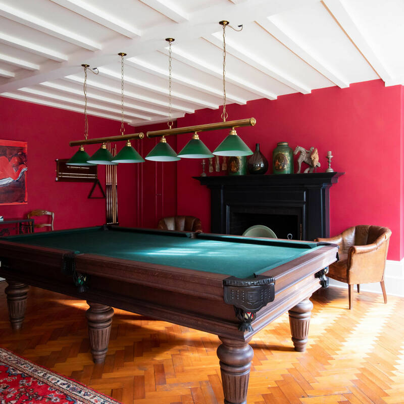 Arts Pool Table